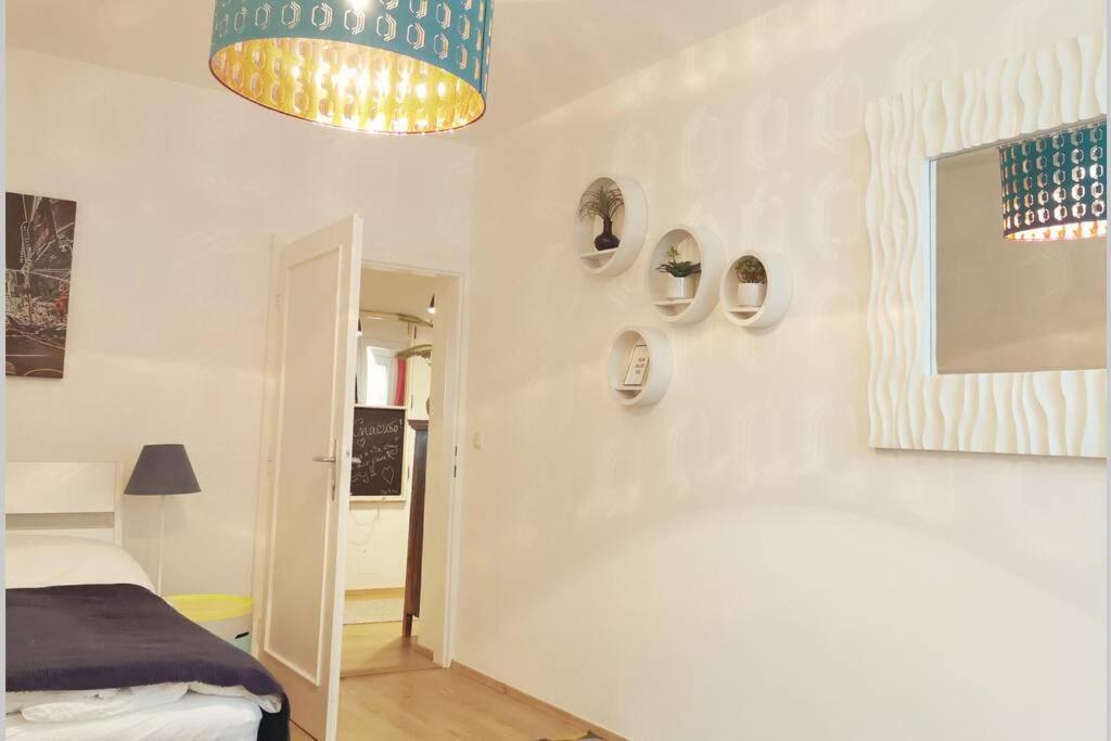 Apartamento Symphony - Tram Station To The Opera 1 Min Away Viena Exterior foto